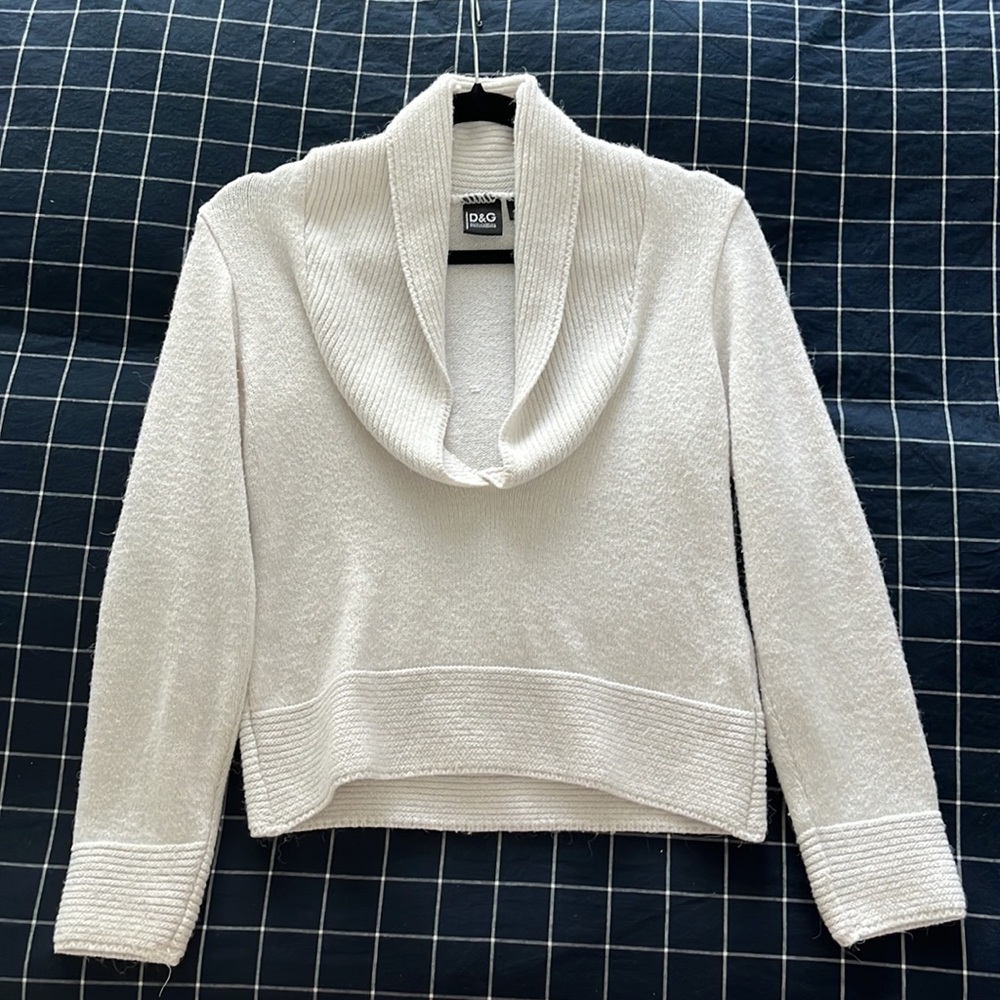 D&G white cardigan/ Sweater bought in Rome Italy